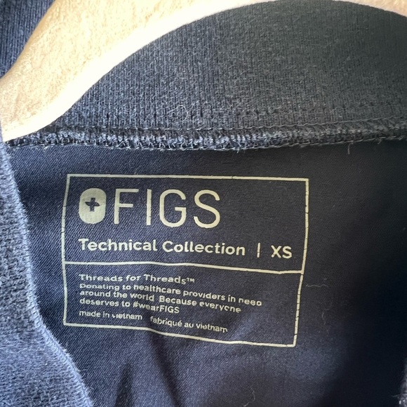 FIGS Inala Slim Scrub Top - Picture 7 of 8